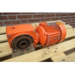 24 RPM 1,1 KW Asmaat 40 mm. Used